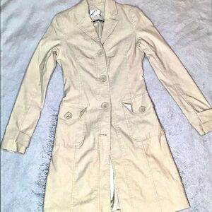 Dynamite Cream Trench Coat Size 1 Pre-Loved Barely Worn Lined Inside